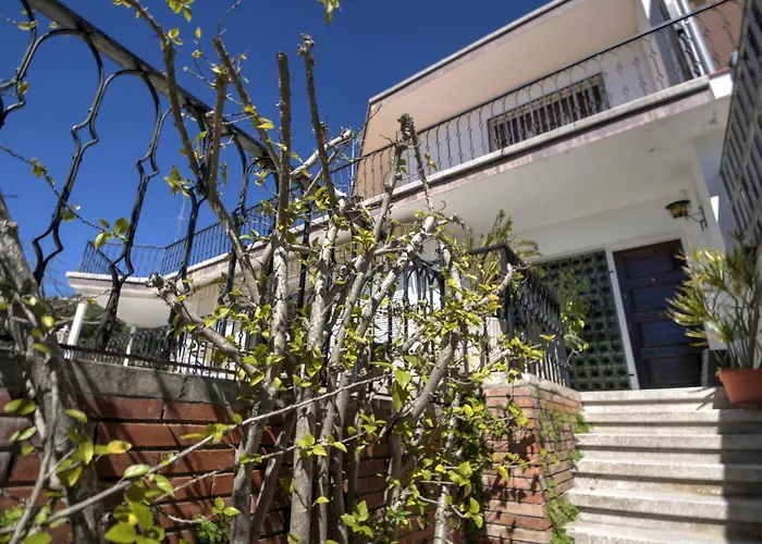 Ferran By Hello Homes