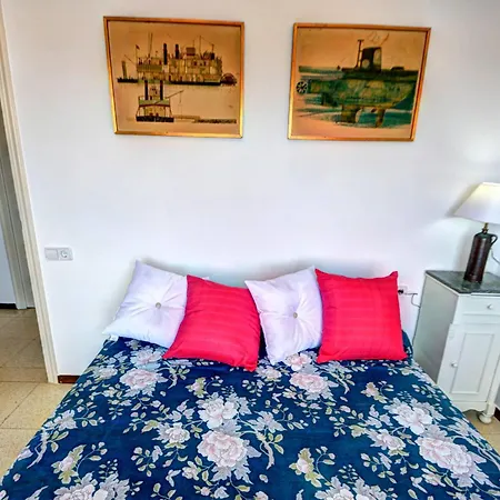 Ferran By Hello Homes Vila