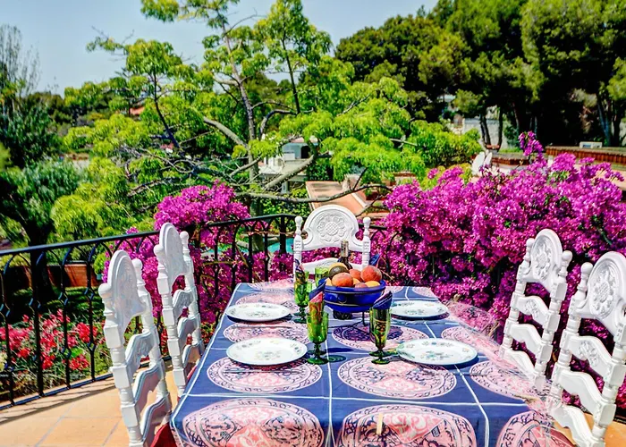 וילה Ferran By Hello Homes *